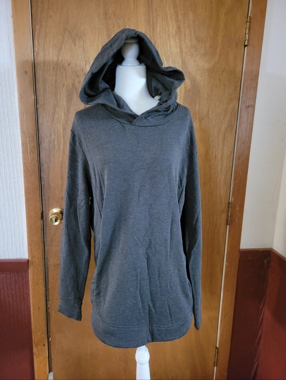 Aros Inflatable Travel Hoodie With Removable Blow Up Pillow For Easy Washing.